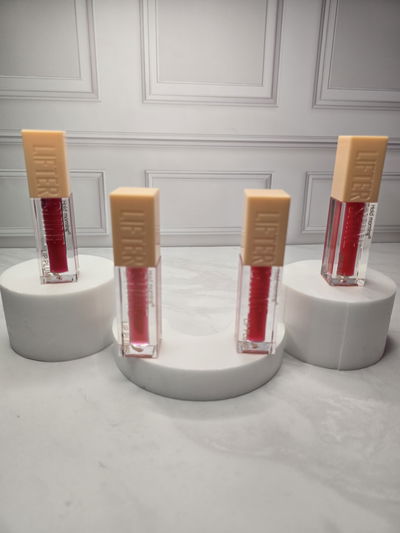 lifter gloss plump hold morning