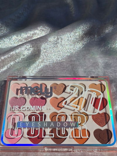 paleta de sombras corazones mely