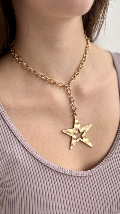 Cadena star gold