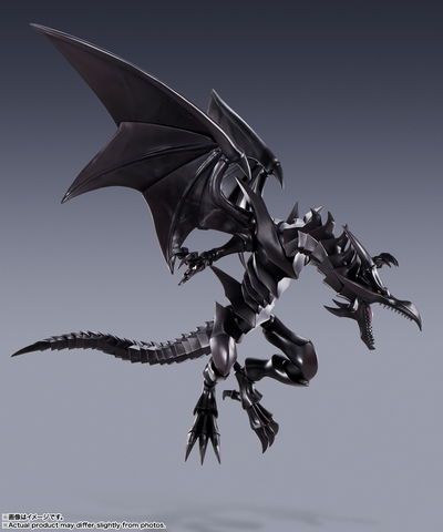 Dragón negro de ojos rojos