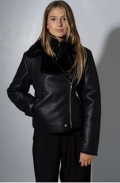 CAMPERA RIO