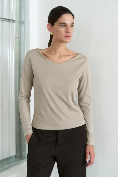 REMERA MORLEY ESCOTE V 