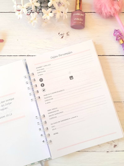 AGENDA SEMANAL EDITABLE EN CANVA 2026- FECHADA- TAPA DE REGALO