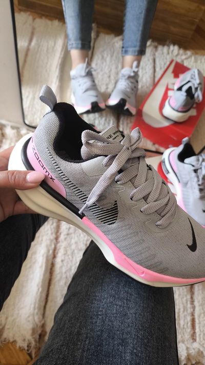 Zapatillas adizero gris