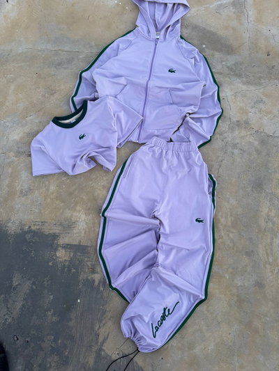 Conjunto Lacoste bordado lila