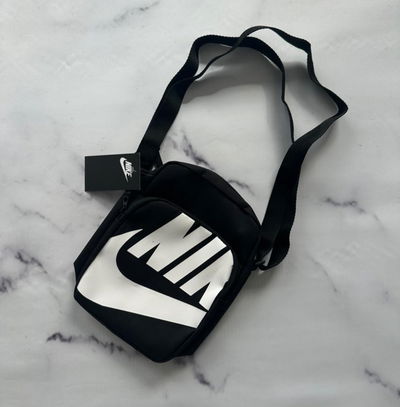 Morral Nike