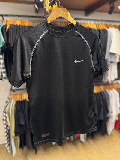 Remera Deportiva Nike