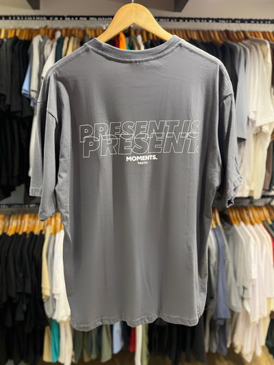 Oversize MOMENTS PRESENT