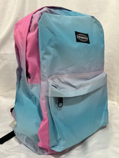Mochila a espaldas