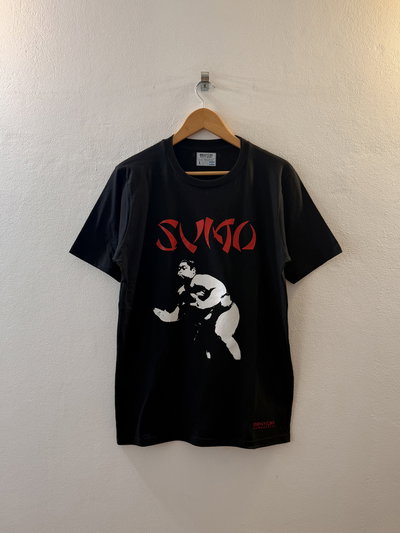 Remera negra algodón SUMO