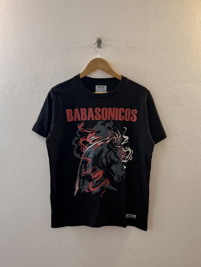Remera negra BABASONICOS