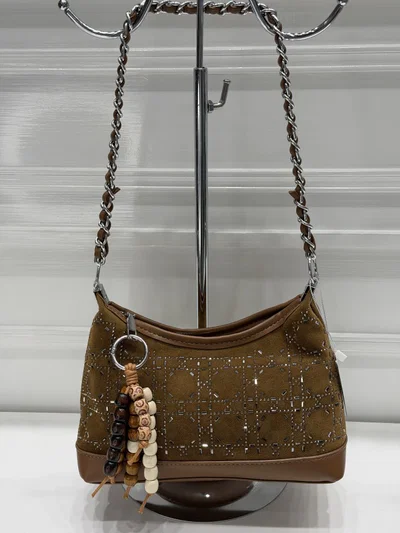 Cartera con cadena y correa