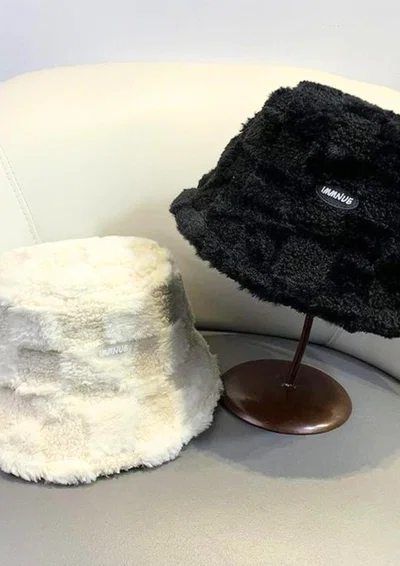 Gorro peluche cuadros