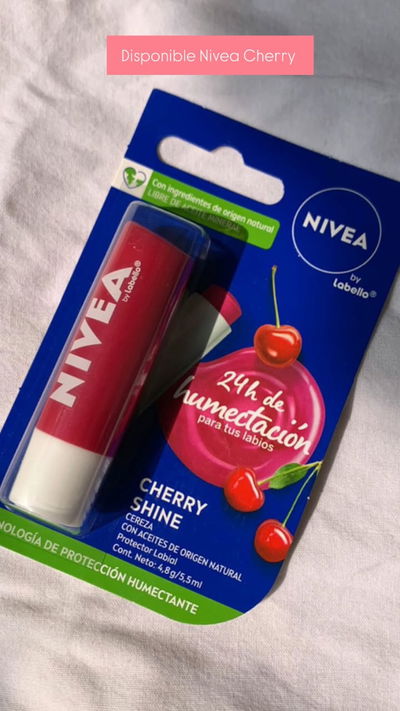 Labial Nivea Cherry