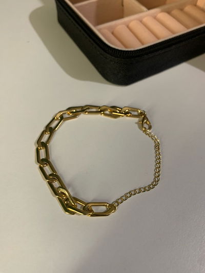 Pulsera enchapada en oro