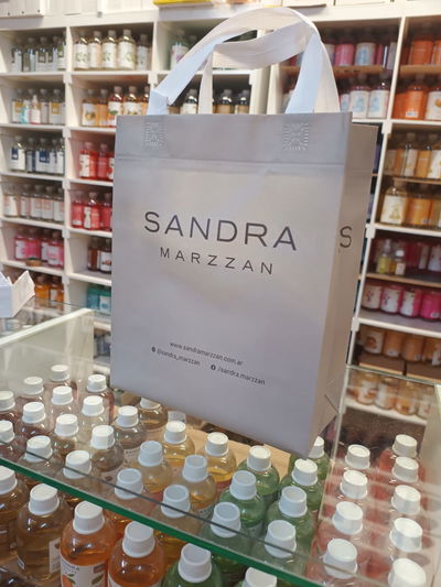 NUEVA! Bolsa reutilizable laminada - Sandra Marzzan