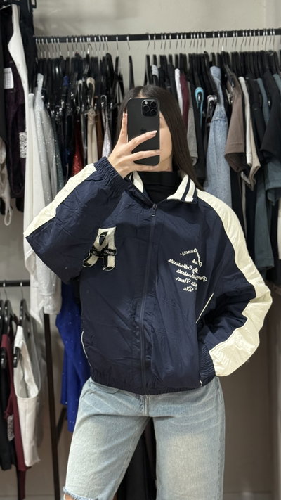Campera Represent