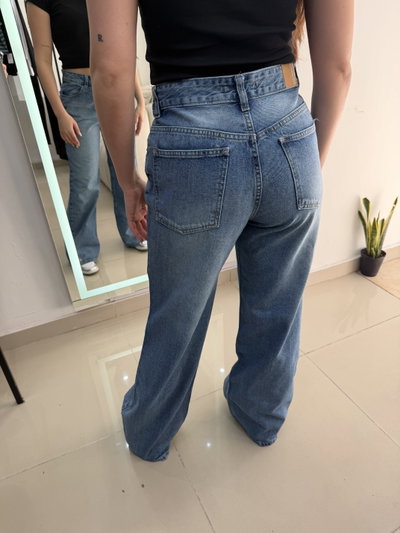 Wide Ryan