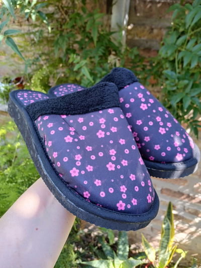 PANTUFLAS FLORES VIOLETAS