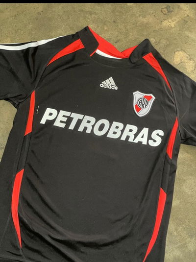 Camiseta River retro GALLARDO ADULTO x unidades 