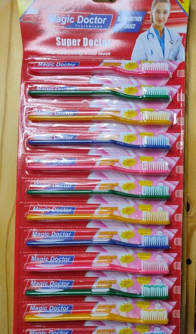 Cepillo adulto x12u.