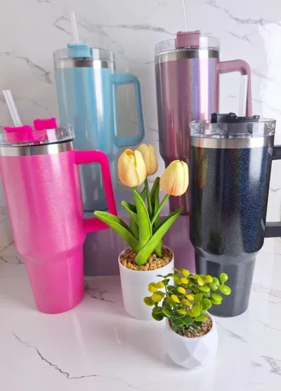 VASO QUENCHER CON GLITTER Y SORBETE 1200ML