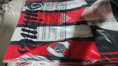 Camiseta River retro talle especial tricolor