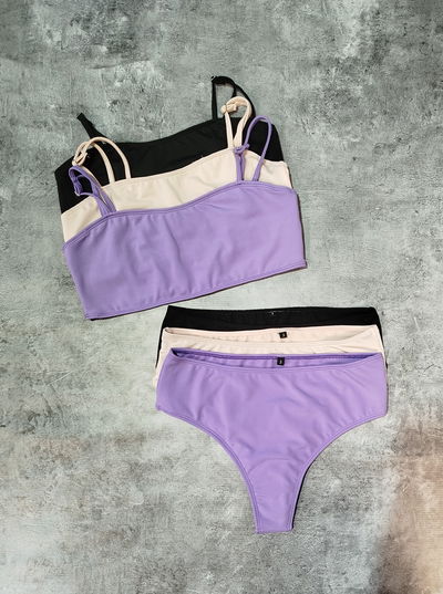 Docena de bikinis tiro alto y breteles regulables