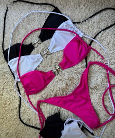 Docena de bikinis estrella