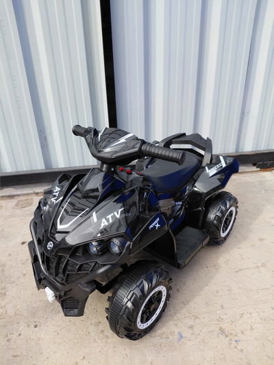 Cuatriciclo para niños a bateria