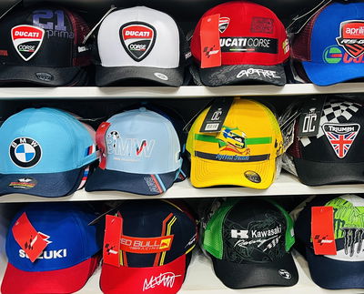 Gorra replica Autos y motos visera curva