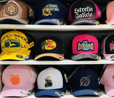 Gorra replica con destapador 