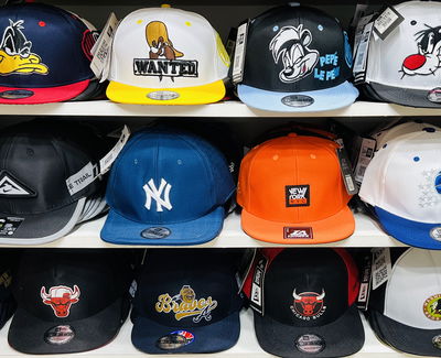 Gorra replica plana importada 