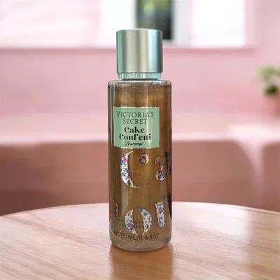 BODY SPLASH VICTORIA SECRET CAKE CONF ETTI SHIMMER 250ML