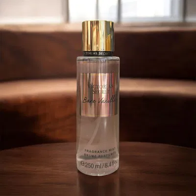 BODY SPLASH VICTORIA SECRET BARE VANILLA 250ML