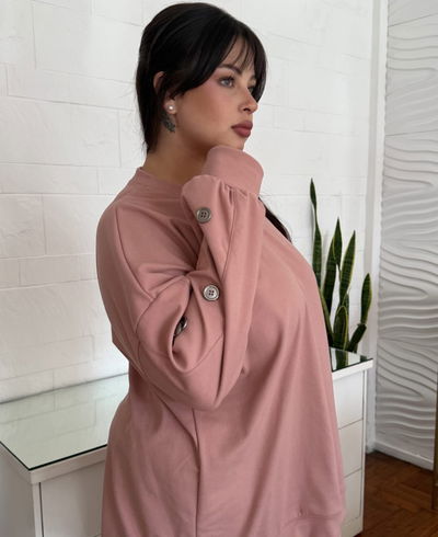 Buzo darlon liso con botones talle especial 