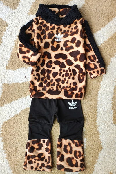 Curva completa de conjuntos con corderito de bebé 