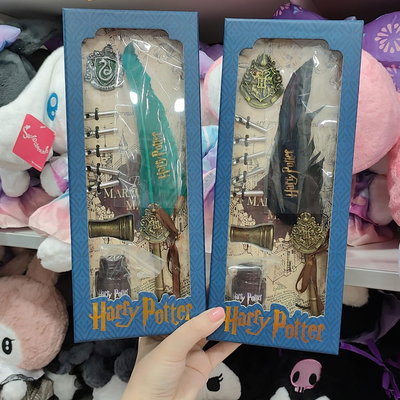 PLUMA HARRY POTTER COLOR SURTIDO CAJA TRANSPARENTE