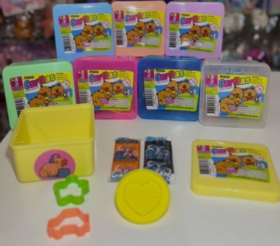 Cajita con plastilina y cortante  x 6 unidades