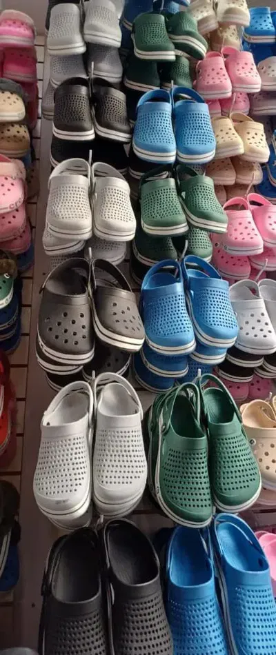 Crocs adulto x unidad