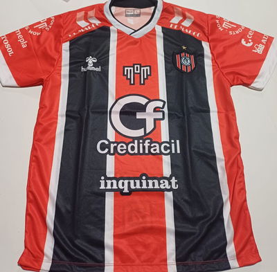 Camiseta Chacarita x curva