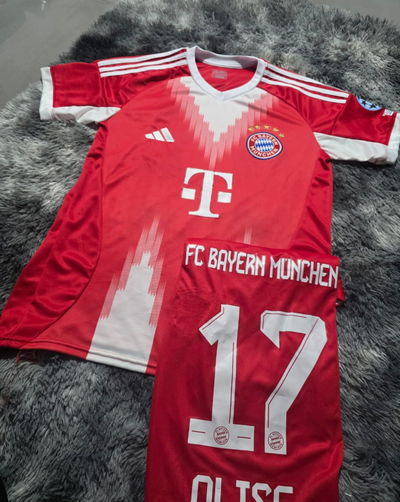 Camiseta Bayer Munich titular 2025