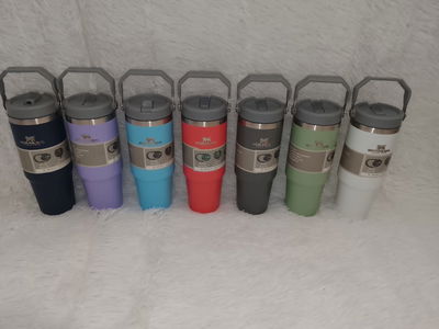 VASO TÉRMICO MANIJA CON PICO 900ML