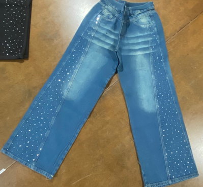 Pantalón de Jean Wileg con recorte y brillo Talle especial