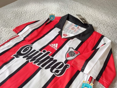 CAMISETA RIVER RETRO NI脩OS