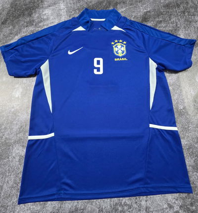 Camiseta retro Brasil azul x curva