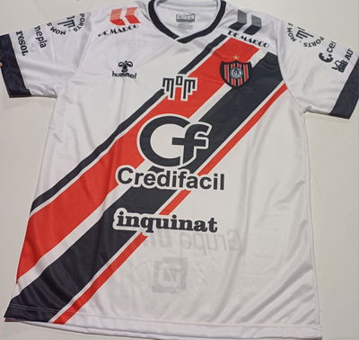 Camiseta de Chacarita suplente x curva