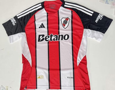 Camiseta River 2025 suplente x curva
