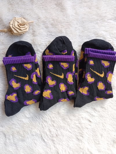 Tennis Nike "LEOPARDO AMARILLO" negro. Algodon. Adulto