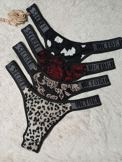 Less en V "VICTORIAS SECRET" STRASS estampada